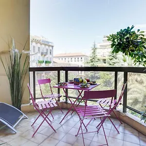 Grand Center At 2 Minutes Walk From The Nice